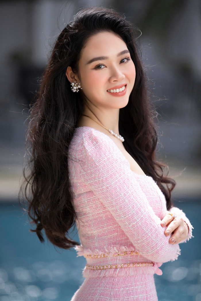 HHVN 2002 Mai Phương khoe dáng ngọc, kín đáo e ấp mà quyến rũ mê hồn Ảnh 16