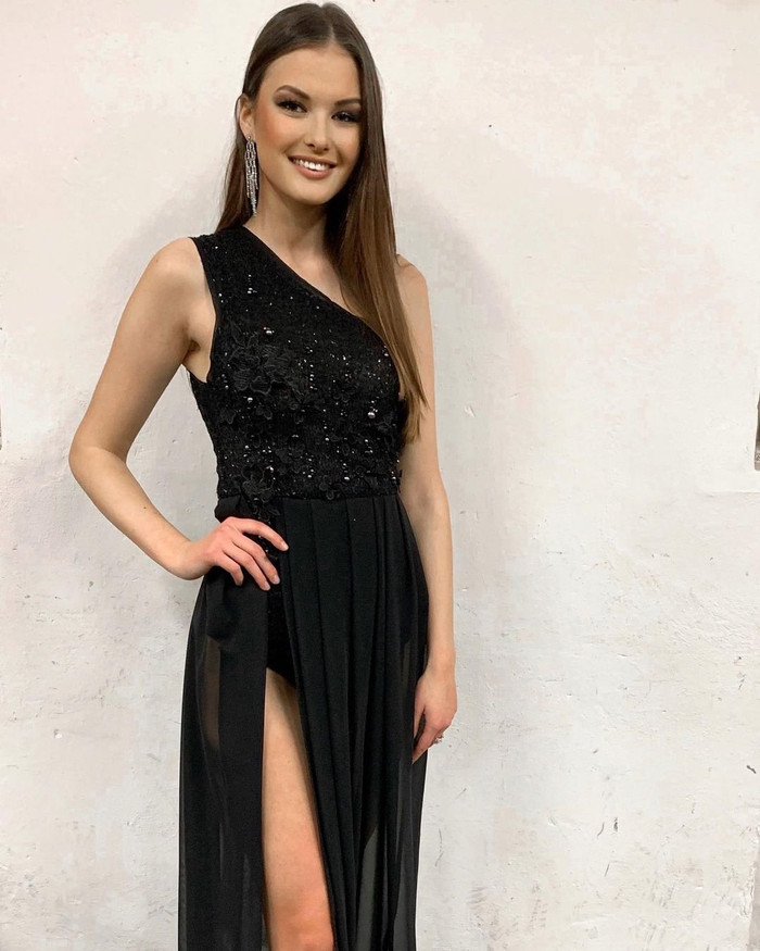 Miss Earth Water 2019 đại diện Cộng Hòa Séc tại Miss Universe: Khánh Vân thêm một đối thủ 'sừng sỏ' Ảnh 2