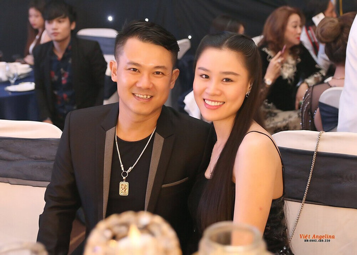 Sau khi Vân Quang Long qua đời, vợ hiện tại của anh bị bố mẹ ruột nam ca sĩ từ chối nhận con dâu 