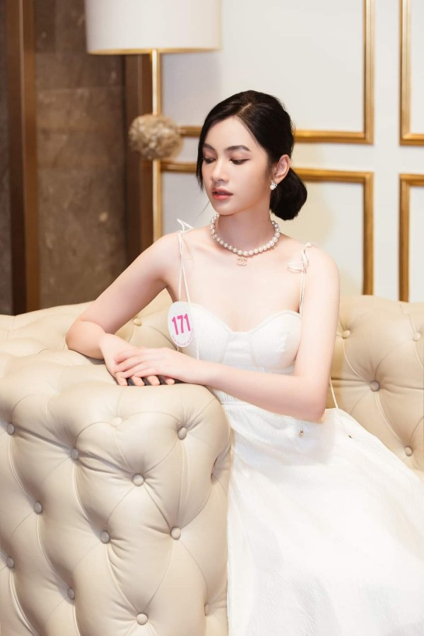 Cẩm Đan - 'Người yêu tin đồn' của doanh nhân Đức Huy: Xinh đẹp hút hồn, nàng thơ sàn runway được săn đón Ảnh 7