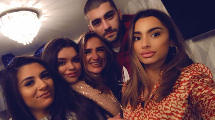 Vậy đây là lý do vì sao kể từ lúc em gái kết hôn, Zayn Malik đã không còn liên lạc với cô nữa Ảnh 14