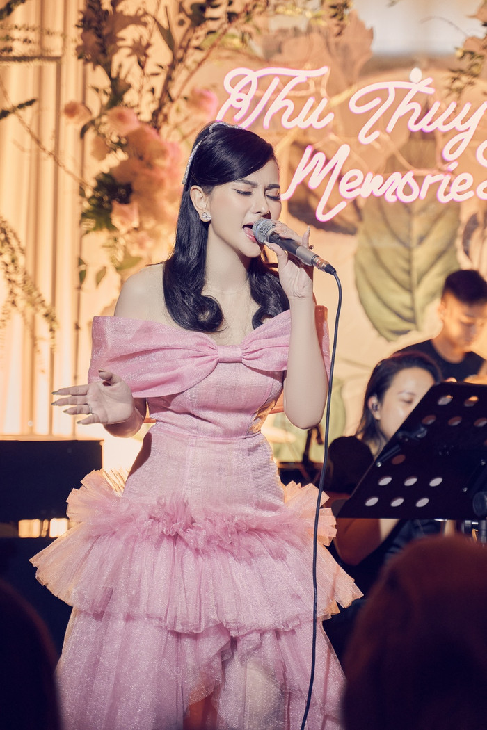 Thu Thủy gây thương nhớ khi tái hiện loạt hit đình đám hơn chục năm trước Ảnh 4