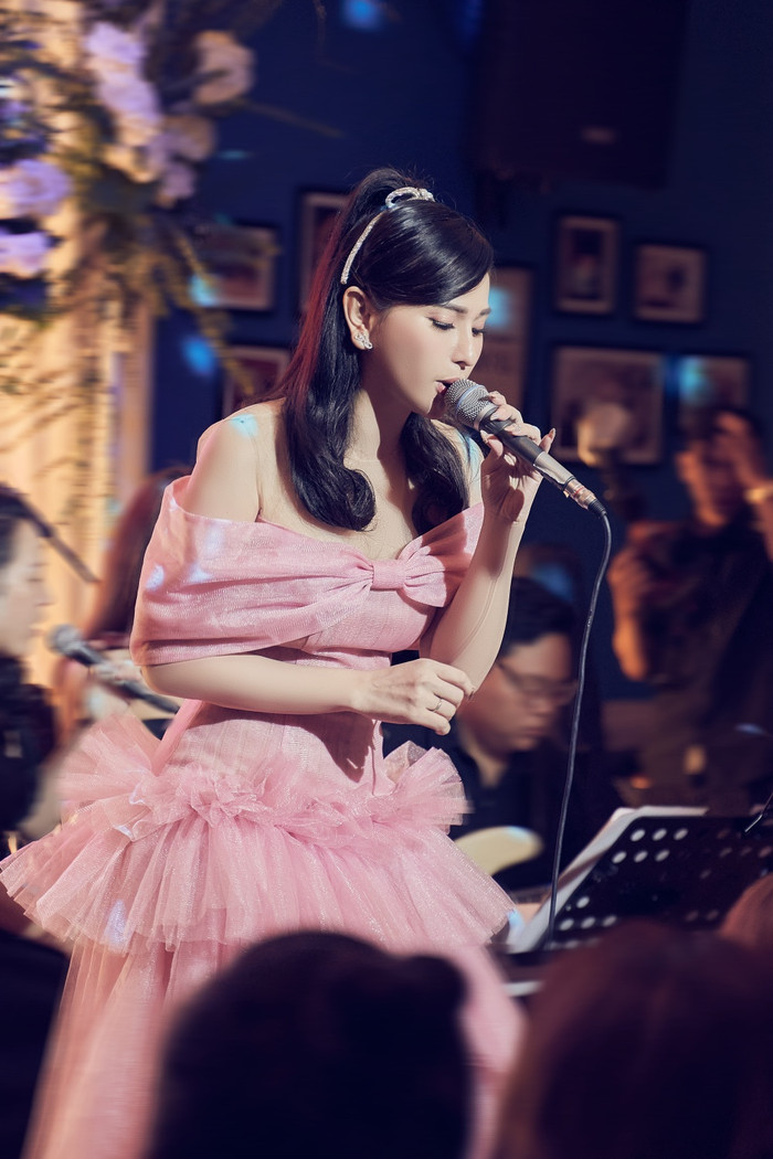 Thu Thủy gây thương nhớ khi tái hiện loạt hit đình đám hơn chục năm trước Ảnh 8