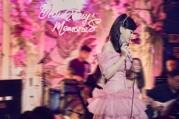 Thu Thủy gây thương nhớ khi tái hiện loạt hit đình đám hơn chục năm trước Ảnh 7