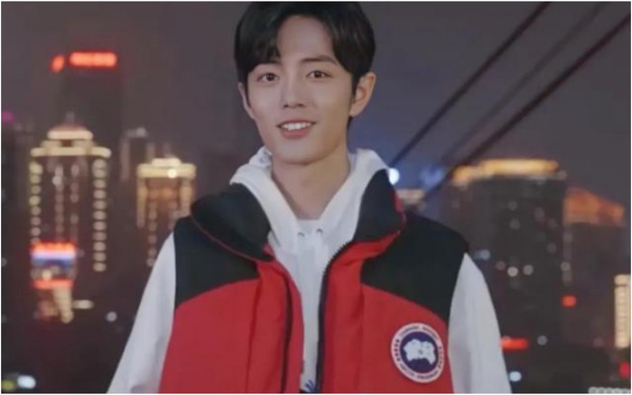 Tiêu Chiến về lại quê nhà, nói cười thoải mái nhưng khán giả lại để ý đến một điểm nhỏ khác Ảnh 2