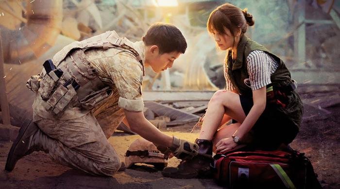 Song Joong Ki lộ diện mũm mĩm sau tin Song Hye Kyo đóng phim của biên kịch 'Hậu duệ mặt trời' Ảnh 6