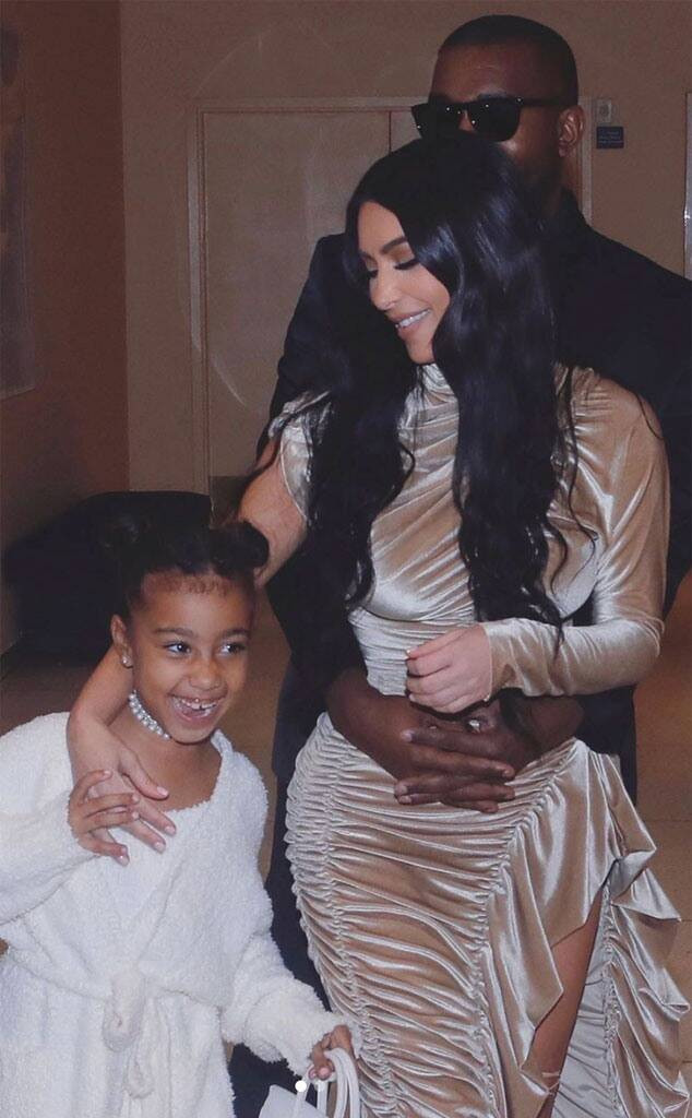 Kim, Kanye và con gái lớn của họ tận hưởng một đêm đi chơi vui vẻ