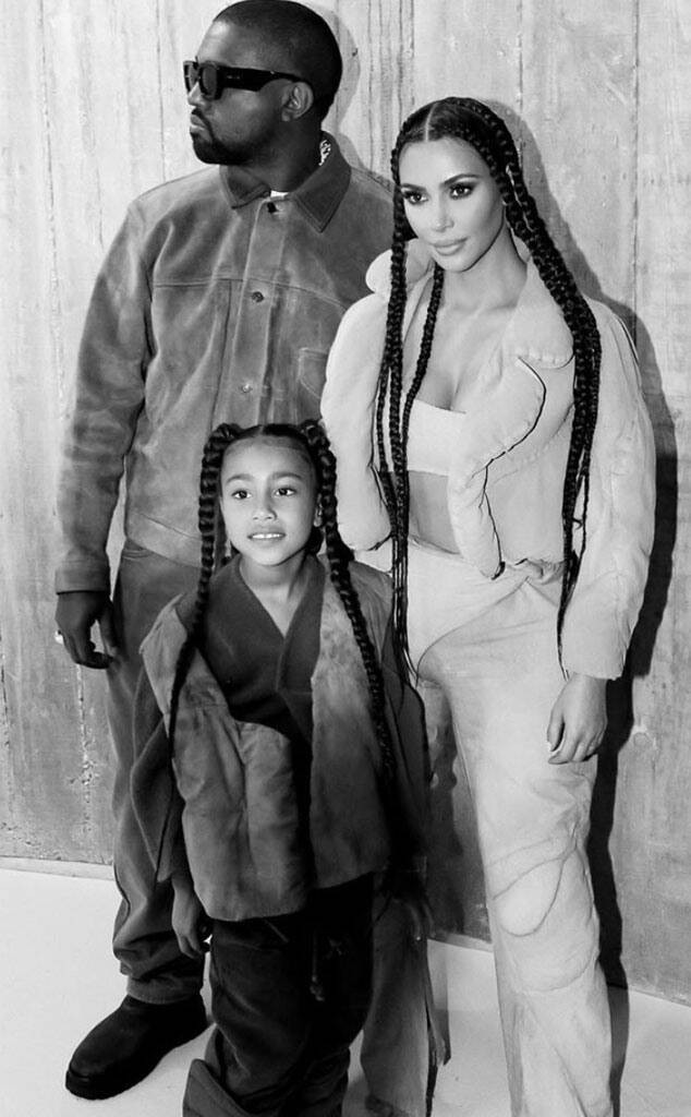 North ra mắt vở nhạc kịch trên sàn diễn Yeezy để biểu diễn một bài hát, khiến Kim tự hào mà rơi nước mắt