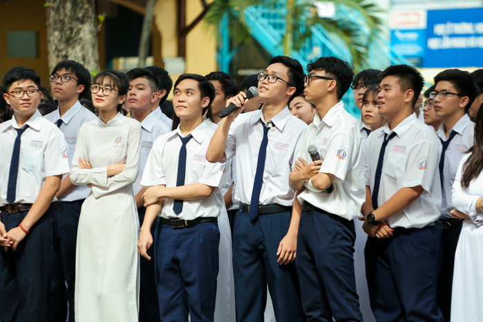 Minh Hiếu lên tiếng trước quan điểm của bạn mình