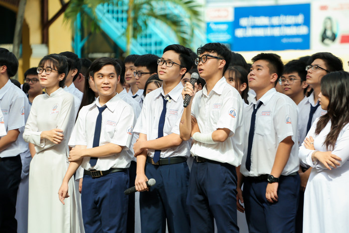 Tuần Kiệt cũng có những chia sẻ đầy sâu sắc với mong muốn góp ý cũng như là thay đổi theo hướng tích cực hơn cho quan điểm của Anh Tuấn.