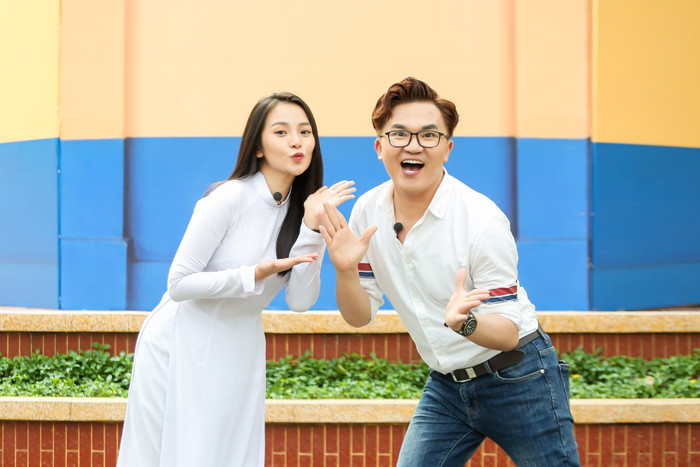 Sự tươi trẻ, nhắng nhít của hai MC sẽ mang đến nhiều tiếng cười thú vị cho người xem