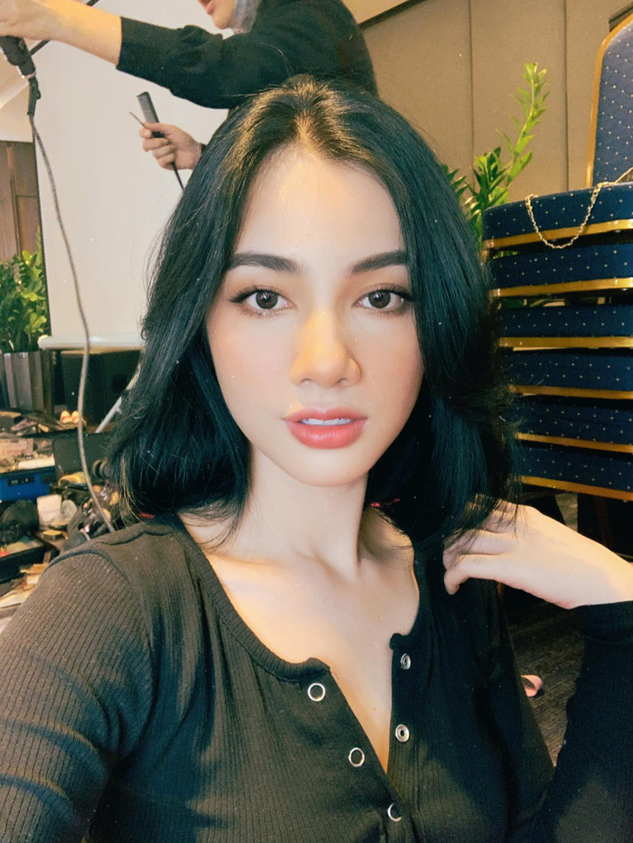 Cẩm Đan cho biết cô và doanh nhân Đức Huy đã quen thân nhau vài tháng nay, cả 2 chỉ là anh em thân thiết, coi nhau như bạn bè và không có ý định tiến tới hẹn hò