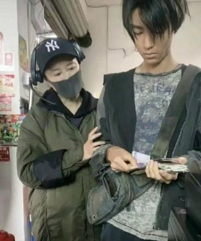 Không chỉ Vương Tuấn Khải gầy đến mức hết đẹp, nam thần 'Thần tịch duyên' cũng gặp chuyện tương tự Ảnh 3