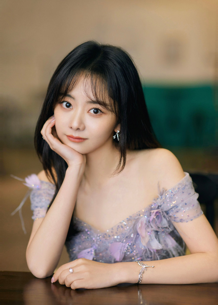 6. Đàm Tùng Vận