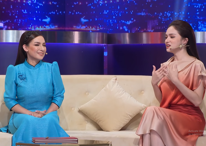 Phi Nhung tự tay làm đồ ăn cho người bán vé số, dân mạng tranh thủ 'cà khịa' Hương Giang vì lý do này... Ảnh 4