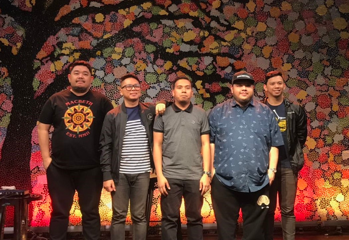 Ban nhạc Mayonnaise.