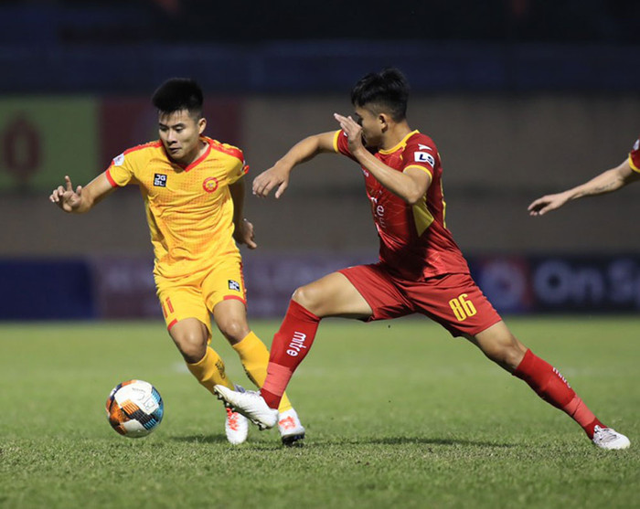 Thành Long (số 11) được bầu Đức bán cho CLB Thanh Hóa. Ảnh: VPF