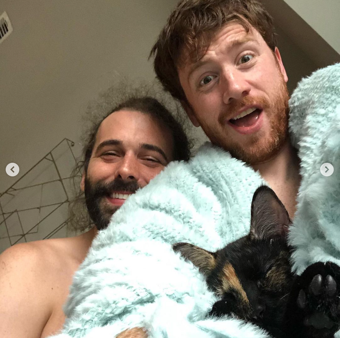 Jonathan cùng chồng Mark 