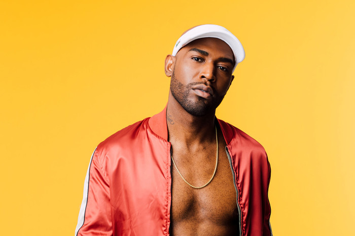 Karamo Brown là người dẫn chương trình, nhân vật truyền hình thực tế, tác giả và nhà hoạt động người Mỹ