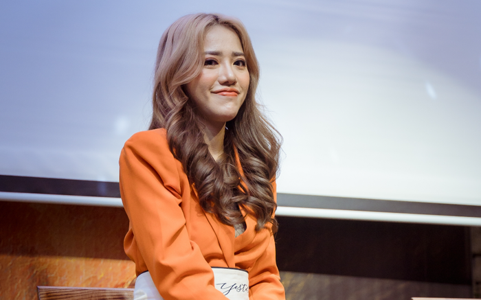 Phùng Khánh Linh từng có ý định dừng ca hát để bán hàng online Ảnh 2