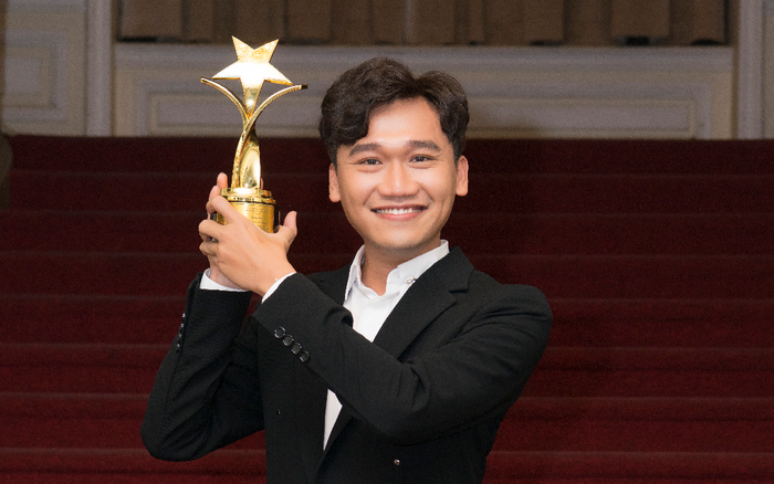 Xuân Nghị đoạt giải nam diễn viên xuất sắc của Ngôi sao xanh 2020 Ảnh 2