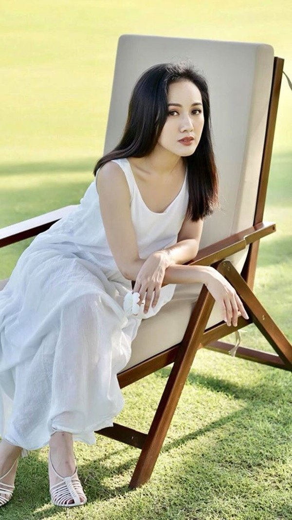 BTV Hoài Anh đứng chung thí sinh Hoa hậu sinh năm 2000, trẻ đẹp cứ như 20 tuổi Ảnh 8