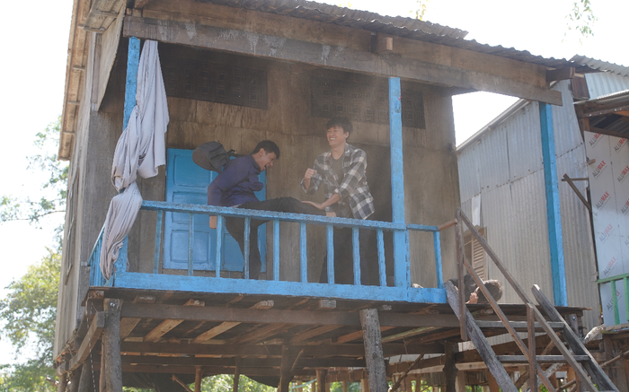 Lý Hải khiến khán giả 'tiếc đứt ruột' vì chi tiền tỷ dựng nhà sàn trong làng Chăm chỉ để... phá Ảnh 2