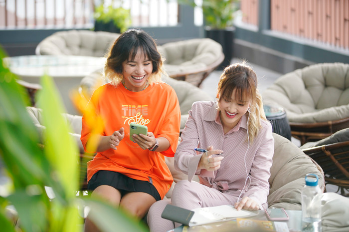 'Em là của em': Nồi lẩu thập cẩm cực nhây, cực duyên với hơn 20 cameo từ Ngọc Trinh đến Hứa Vĩ Văn Ảnh 21