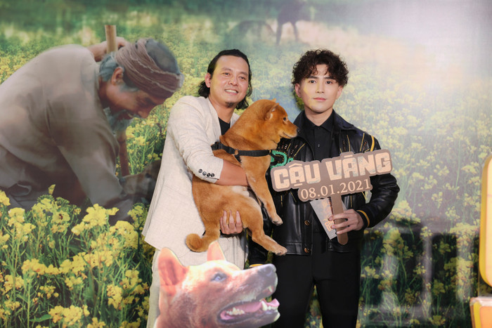 ekip hội ngộ đông đủ tại họp báo.