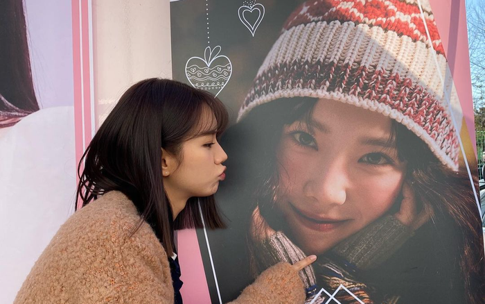 Sau Rosé (BlackPink), Hyeri tiếp tục kết nạp Taeyeon (SNSD) vào hội 'chị em bạn dì' Ảnh 2