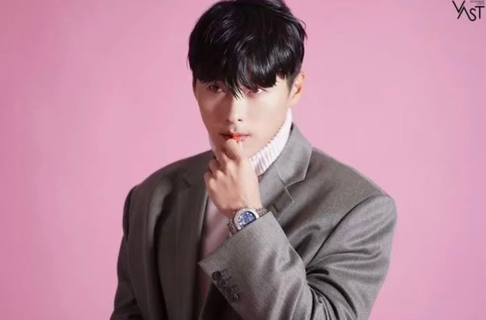 Netizen khen ngợi 'Hyun Bin đẹp trai hơn khi hẹn hò Son Ye Jin' Ảnh 6