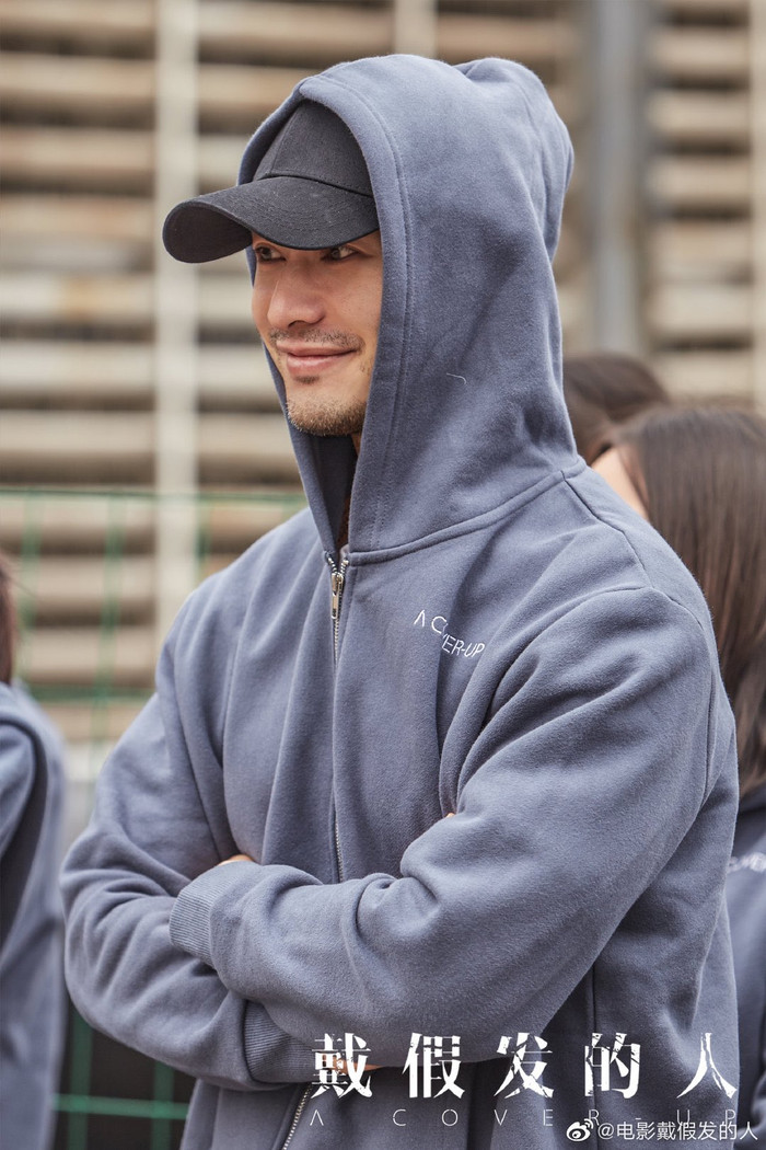 Đạo diễn không ngại mượn chuyện của Huỳnh Hiểu Minh để đánh bóng hình ảnh Ảnh 5