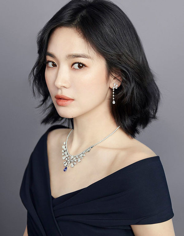 Song Hye Kyo trở thành cô giáo trong phim mới, quyết tâm báo thù kẻ đã hại mình Ảnh 1