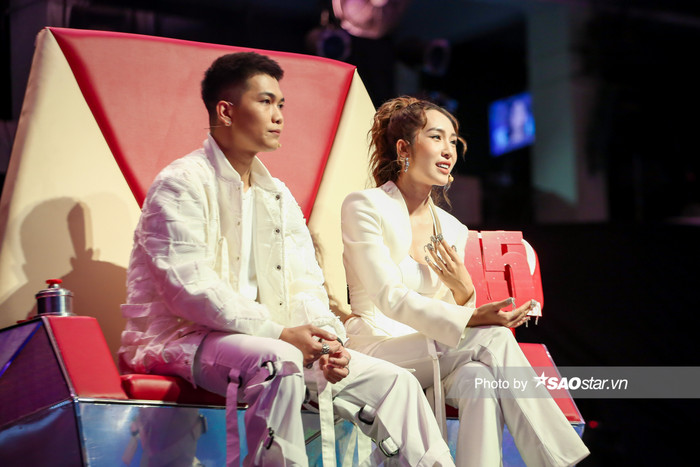 Hứa bảo vệ học trò đến cùng, MC ILL bị Emily chê bai: 'Hưng Cao chưa bao giờ có bài hát Top 1 Trending' Ảnh 4