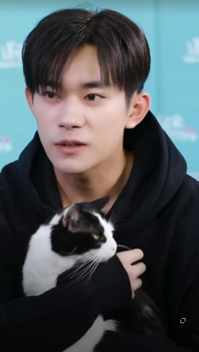 Dịch Dương Thiên Tỉ tiết lộ uống rượu thật để quay cảnh say xỉn trong phim Ảnh 6