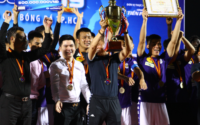 Hà Nội FC vô địch trong ngày đội Viettel vây trọng tài đòi phạt đền Ảnh 2