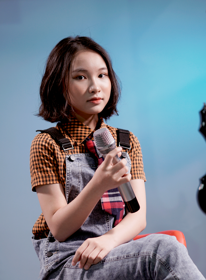 Fan trầm trồ vì Trang Anh đội Vũ Cát Tường: Là Vlogger du lịch, MC song ngữ Anh - Việt, IELTS 5.5 Ảnh 18