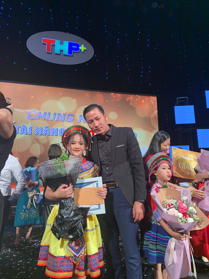 Phương Linh đội Giang Hồ: Xinh xắn như công chúa, thành thạo Piano chuẩn 'ca sĩ nhí đa-zi-năng' Ảnh 9