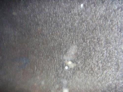 Hình ảnh tuyết rơi trắng xoá tại Y Tý, huyện Bát Xát.