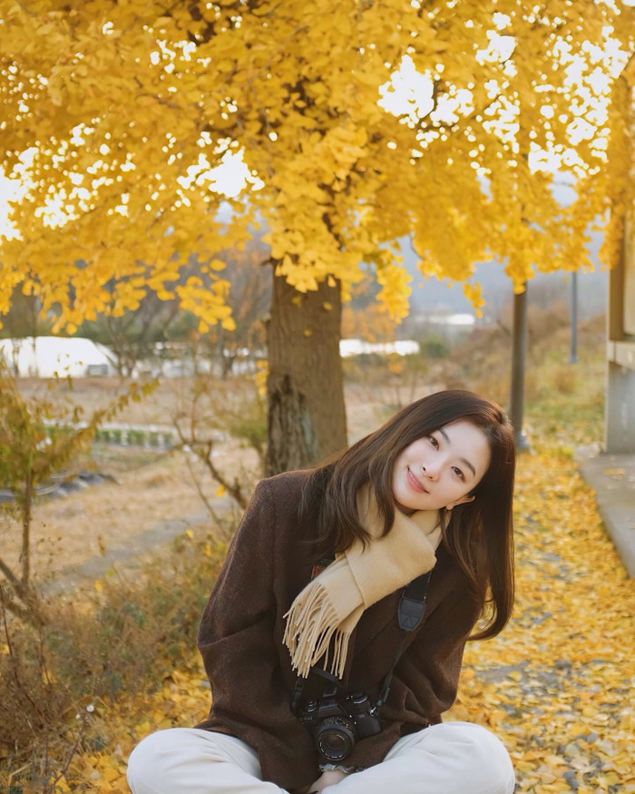 Seulgi (Red Velvet) - thứ 10 tìm kiếm trên Youtube và thứ 9 tìm kiếm trên Google.