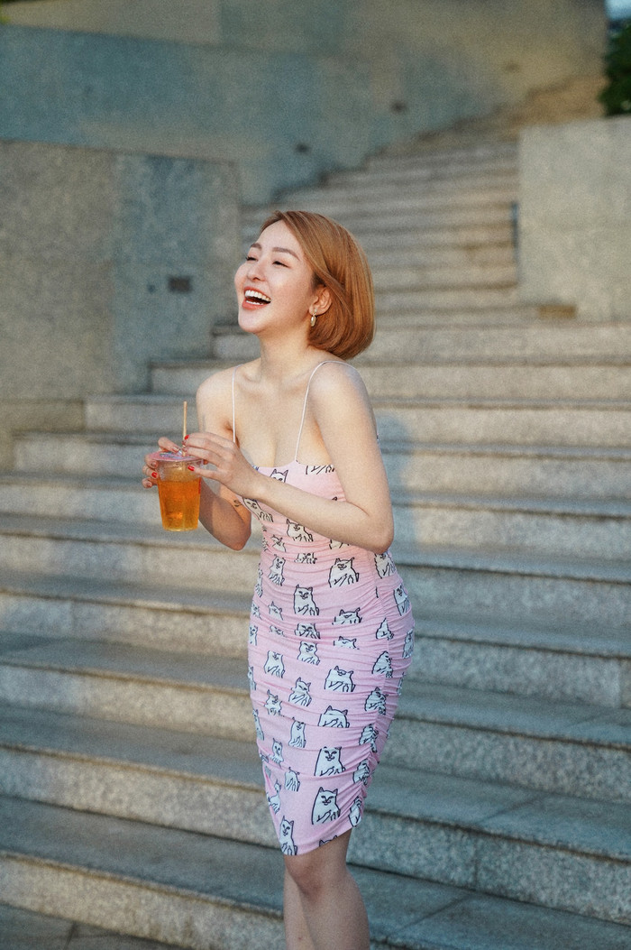 Hotgirl Trâm Anh khoe ảnh chị gái nhưng dòng trạng thái đi kèm khiến nhiều người 'đỏ mặt' Ảnh 3