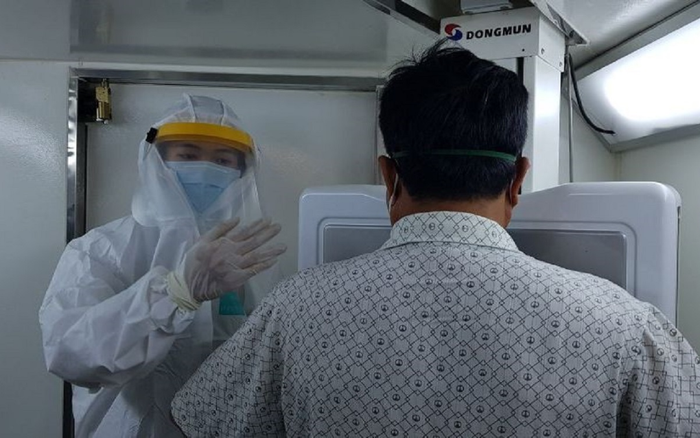 Khởi tố nam tiếp viên hàng không về tội làm lây lan dịch bệnh Covid-19 Ảnh 2