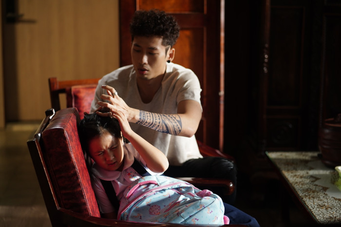 'Bố già' của Trấn Thành tung clip hậu trường: Hứa hẹn lấy rất nhiều nước mắt của khán giả khi phim ra rạp Ảnh 16