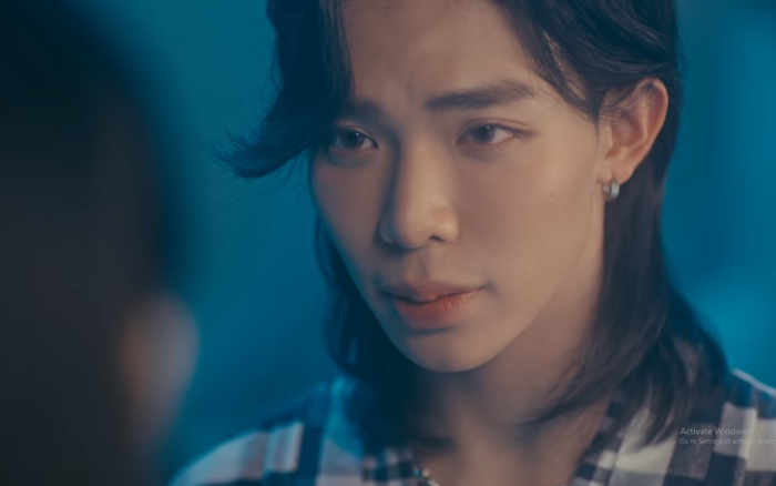 Erik gây chú ý với tạo hình khác lạ trong dự án kết hợp tác giả 'Em không sai chúng ta sai' Ảnh 2