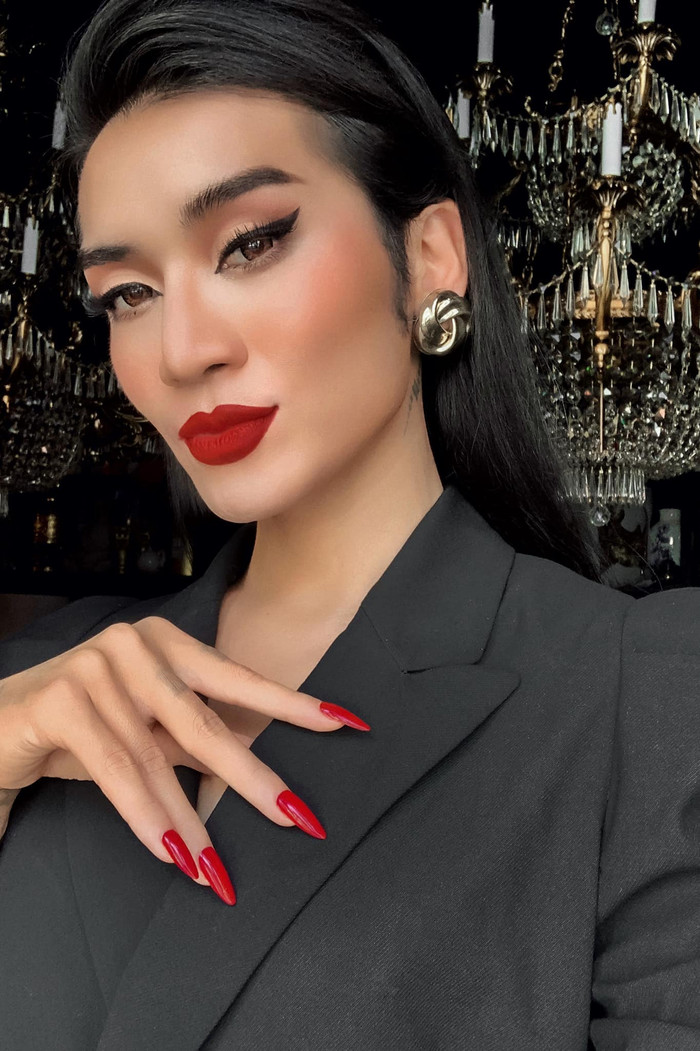 BB Trần xin việc giữ chồng Kim Lý giúp 'mẹ bỉm sữa', Hồ Ngọc Hà thuê ngay: 'Làm ơn qua gấp' Ảnh 6