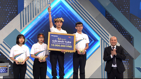 Cuối cùng, cũng chính Văn Minh là người bước lên bục chiến thắng với chiếc vòng nguyệt quế danh giá của Olympia