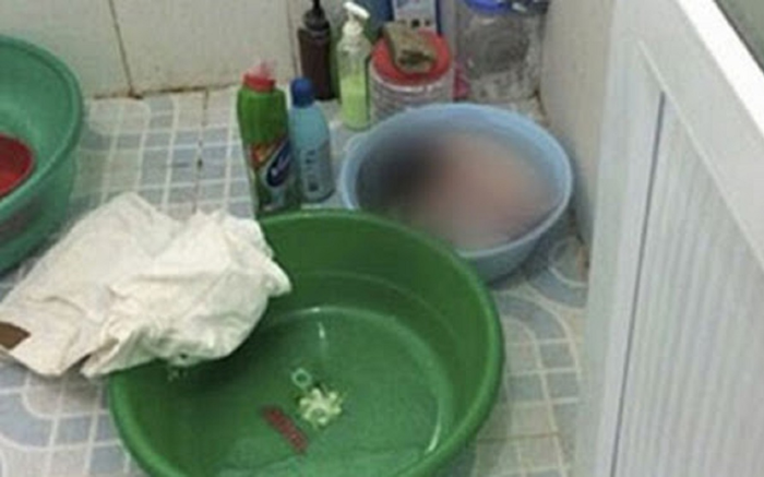 Nữ sinh lớp 7 mang thai và một mình sinh con trong phòng tắm, tự lấy kéo cắt rốn đứa trẻ Ảnh 2