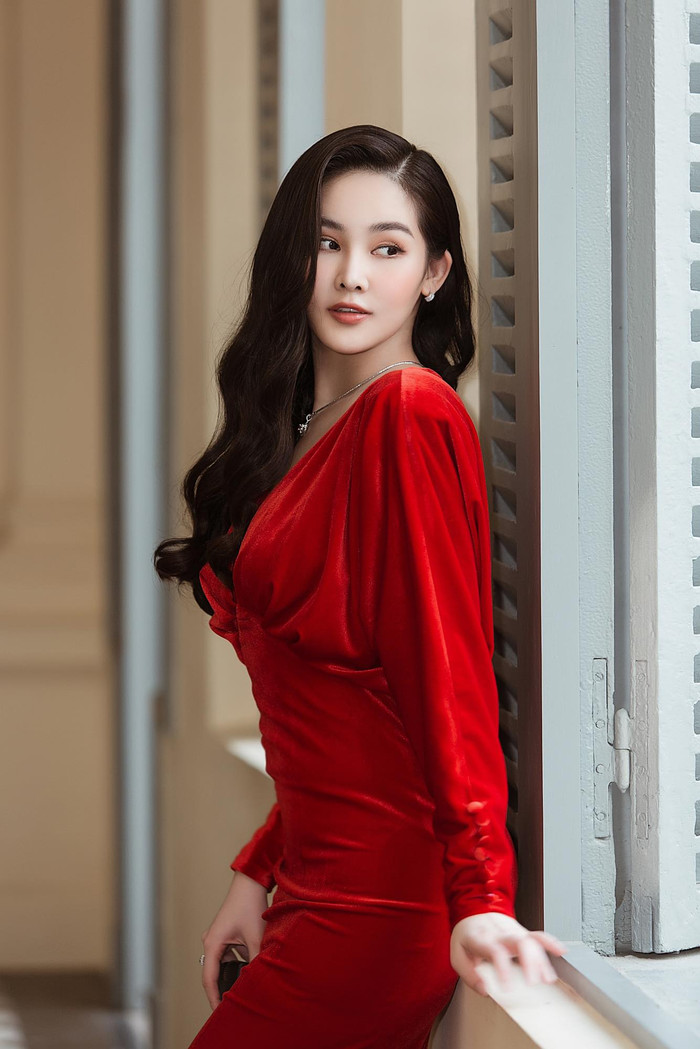 Nhan sắc của cô được đánh giá là ngày càng&nbsp;xinh đẹp mặn mà