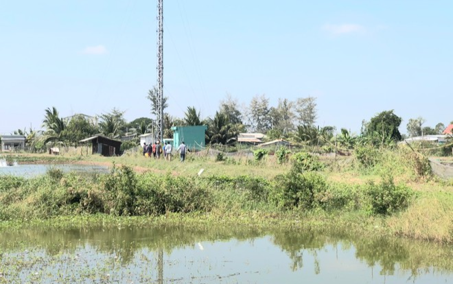 Phát hiện thi thể bé gái 2 tuổi nổi trong vuông tôm sau khi gia đình trình báo mất tích Ảnh 2