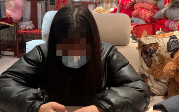 Mở món quà chồng tặng trước tiệc mừng cưới, cô dâu bỗng nhất quyết đòi ly hôn Ảnh 2